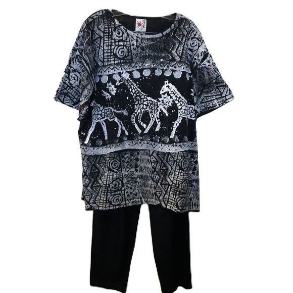EZL Tops - Vintage 1990s EZL Women's Black Painted Mayan Aztec Style Top and Pants Set